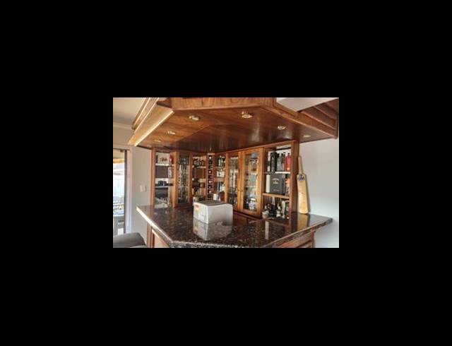 5 BEDROOM FREESTANDING FOR SALE IN GLEN MARAIS